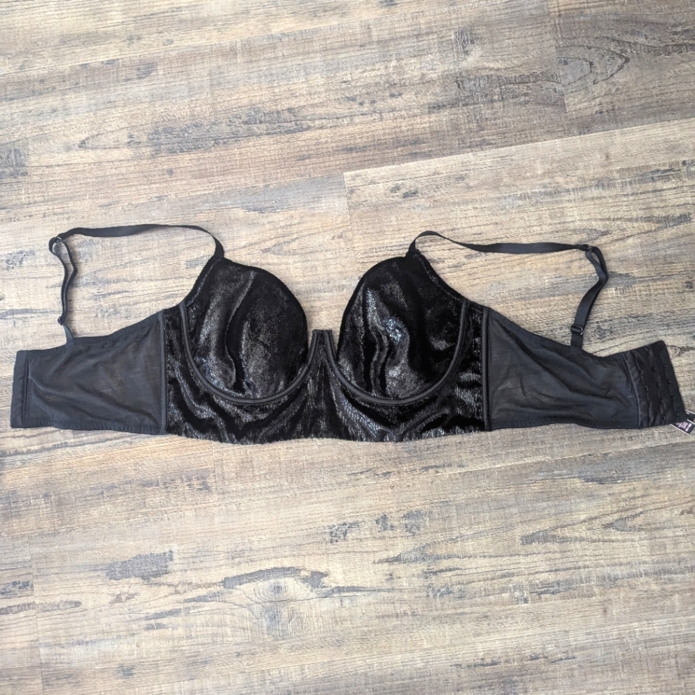 Victoria's Secret "Very Sexy" Bra Size 38C